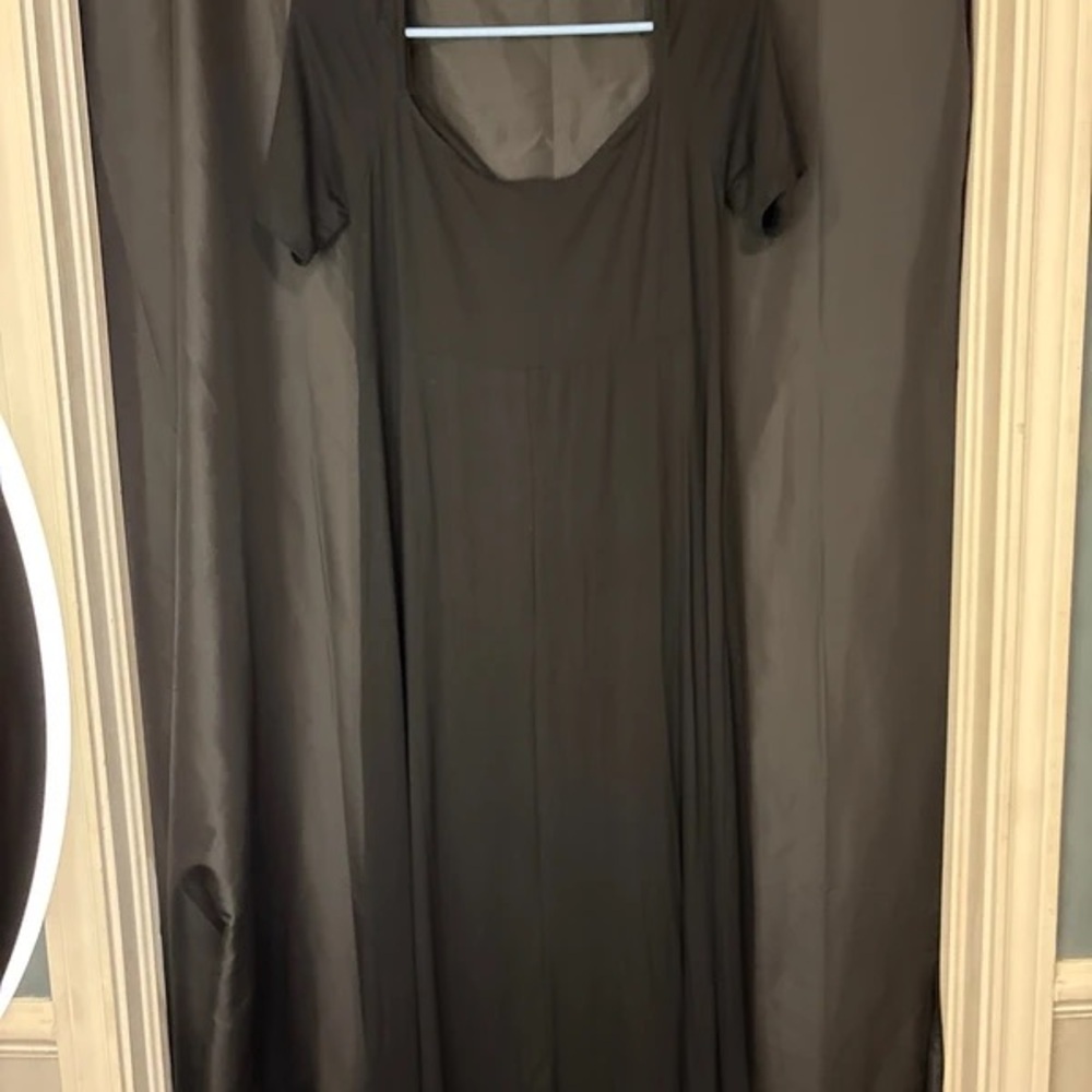 Old Navy Black Short-Sleeve Maxi Dress